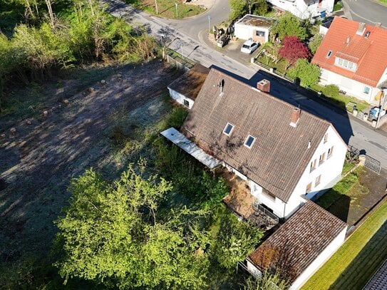 Haus an Bebauungsgrenze mit großem Grundstück