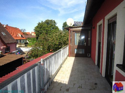 ***WOHNEN AUF DEM LAND IN BEYERBERG MIT BALKON, WINTERGARTEN UND EBK***