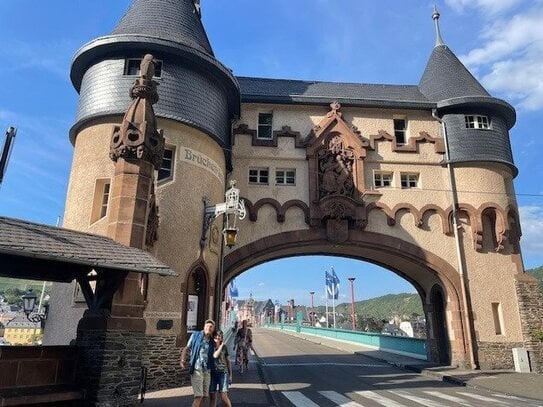 exzelentes Baugrundstück (noch nicht erschlossen) in Traben mit Fernsicht über die Mosel und Weinberge