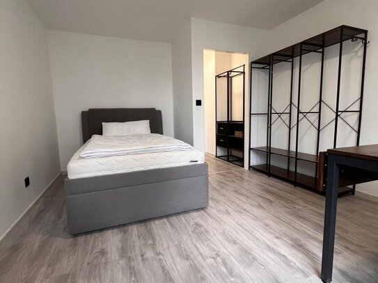 Top Rendite - 900€ Warmmiete! Saniertes, voll möbliertes 1-Zimmer-Apartment in bester Lage