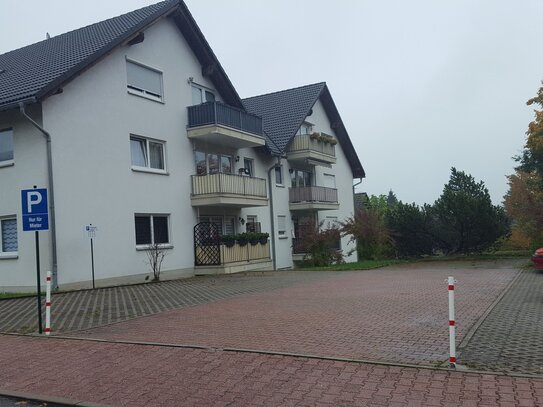 Lauter-Bernsbach-Sehr schöne Dreiraumwohnung im EG mit Balkon und Stellplatz