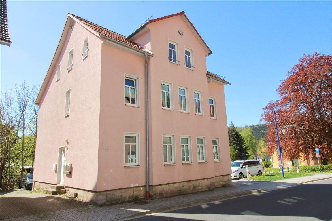 Immobilie in Zella-Mehlis - Kaufen statt mieten: Gemütliche Dachgeschosswohnung mit Stellplatz in ruhiger Lage - Bild 0