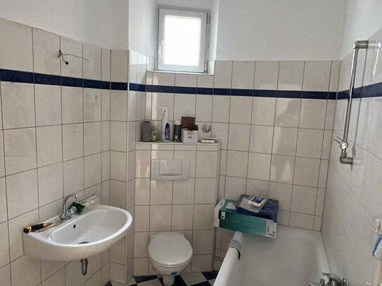 Frisch sanierte Zweizimmer Wohnung 300 Meter von der Fachhochschule Niederrhein West