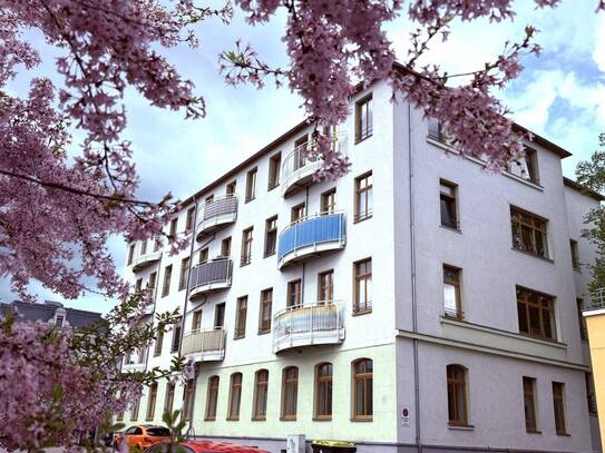 Barrierefrei Wohnen im Zentrum mit Fahrstuhl und großem Balkon - ideale Lage - gegenüber Schwanenteich!