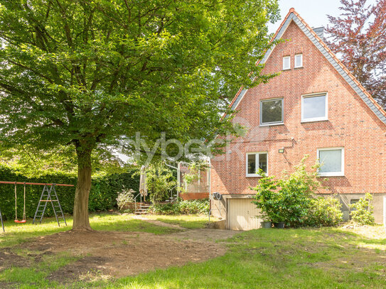 Sonniges Wohngefühl in diesem attraktiven Einfamilienhaus mit großem Garten in beliebter Lage.