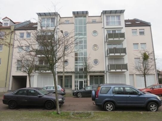 Moderne 2 - RWE im 2.OG mit Balkon und Fahrstuhl in Dessau - Nord