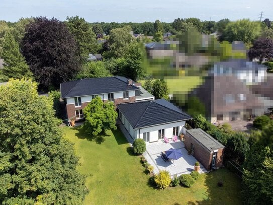 Großzügiges Ein-/Zweifamilienhaus in idyllischer Waldnähe in Hamburg-Volksdorf, courtagefrei vom Eigentümer.