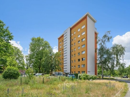 Modernisierungsbedürftige und helle Erdgeschoßwohnung mit Balkon