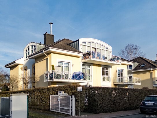 Schicke Wohnung mit großem Sonnenbalkon in ruhiger Premiumlage