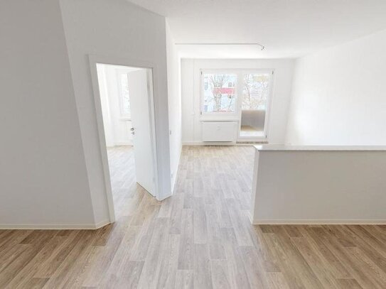 Neu modernisierte 4-Raum-Wohnung mit Balkon