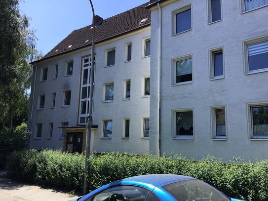 Hier lässt es sich aushalten: sanierte 3-Zi.-Wohnung, sofort anmietbar.