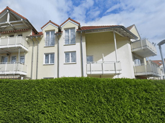 Schöne 2 Raum Dachgeschosswohnung in Leipzig/Engelsdorf mit PKW Stellplatz