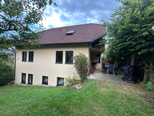 3-Zimmer Wohnung mit Terasse, Garten und Garage