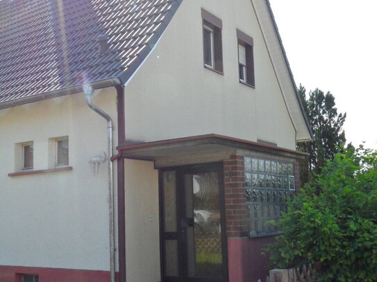 Charmantes Einfamilienhaus mit Garten