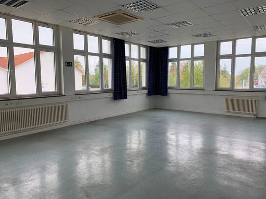 Praxis oder Bürofläche 70-150 m² in Bad Windsheim zu mieten!