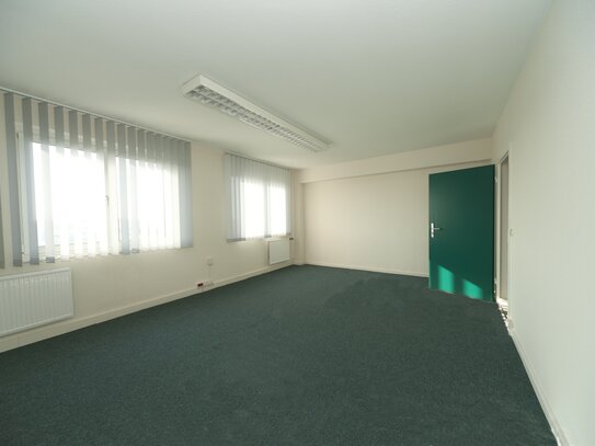 25 m² Büro im 1. OG zu vermieten für 400 € warm