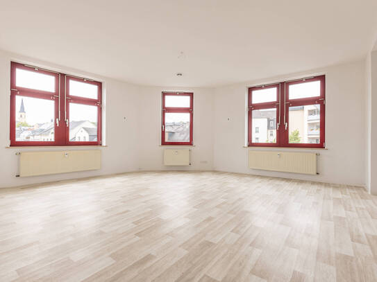 Moderne 2 Zimmer Wohnung mit Küche, Hell und geräumig, In Stollberg
