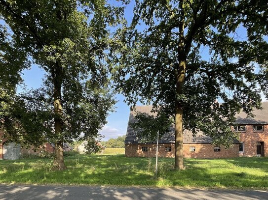 Einmalig: ca. 2,8 ha großes Grundstück mit viel Potenzial im Zentrum von Garrel!