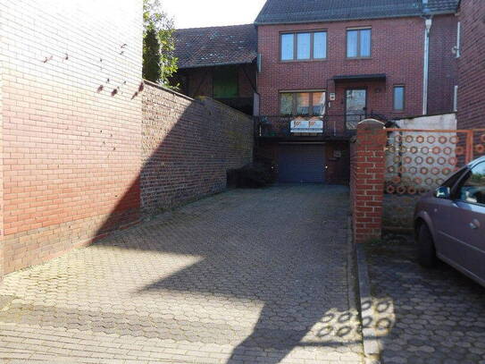 Günstiges Haus zu verkaufen in ruhiger Dorflage