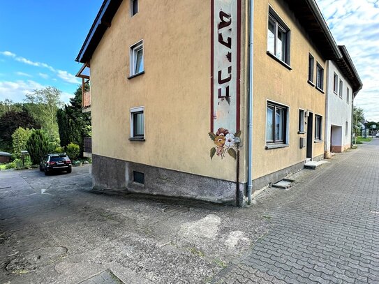 Zweifamilienhaus in Tholey mit Garten und Garage