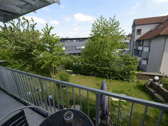 Top 3 Zimmer Wohnung - Balkon - Einbauküche