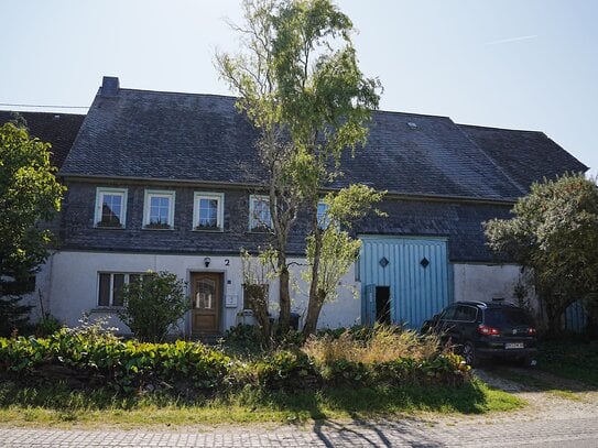 Bezauberndes Bauernhaus mit Scheune und großem Grundstück