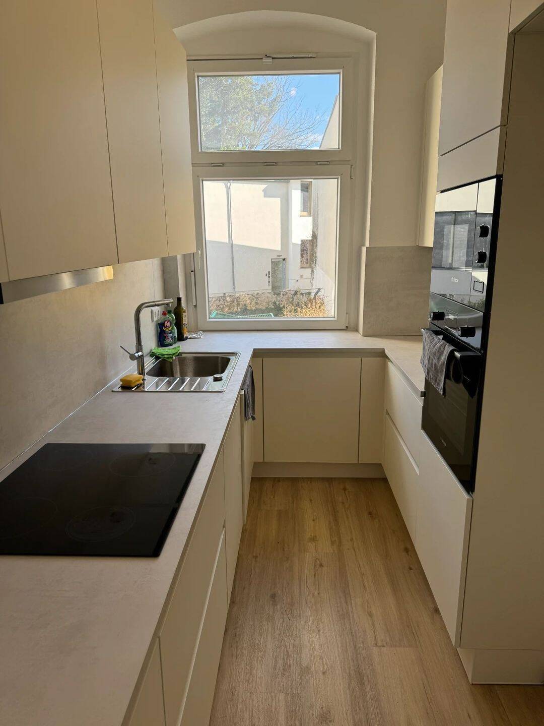 Großzügige 2-Zimmer-Wohnung mit Charme und Komfort; Bezug nach Sanierung - Photo 1