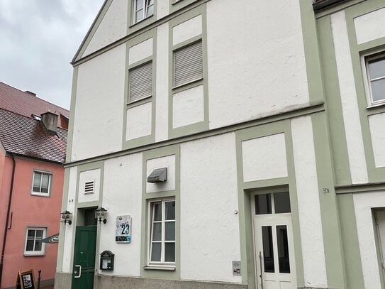 ++Neu Saniert++ Ruhige 2 ZKB mit Dachterrasse mitten im Zentrum