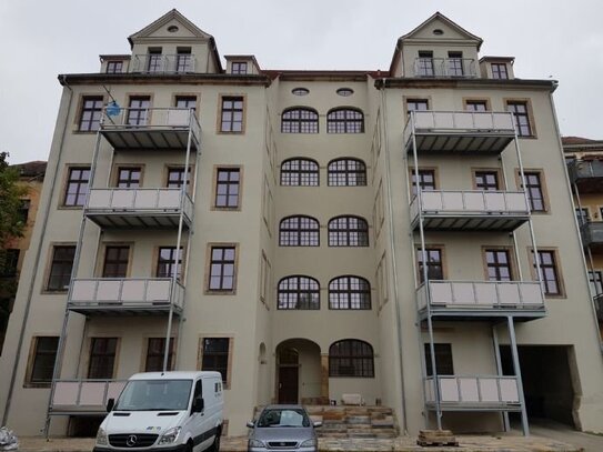 großzügige 3-Raum Altbauwohnung mit Gäste-WC im Stadtzentrum von Zittau