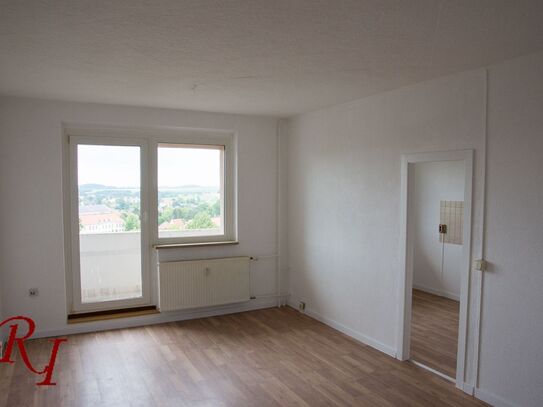 Verkaufe hier eine gepflegte 2-Raumwohnung m. Balkon, Stellplatz und Kellerabtei