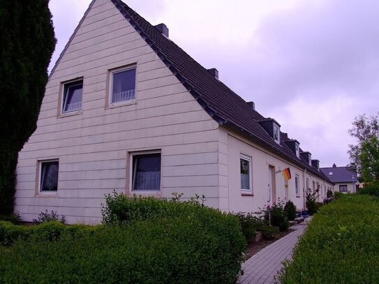 kleines Reihenhaus mit großem Garten in netter Nachbarschaft