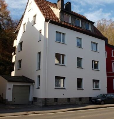 Alt-Arnsberg, gemütliche, barrierefreie 3 1/2 Zimmer EG Wohnung, Echtholzparkett und Terrasse und Garten