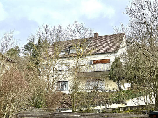 Sehr großzügiges Wohnhaus in ruhiger Lage mit viel Aussicht