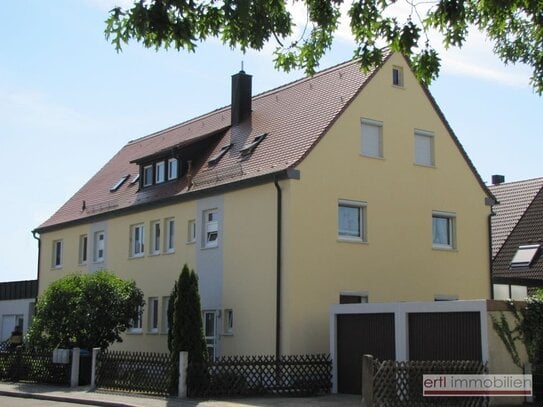 * GEPFLEGTES MEHRFAMILIENHAUS - 6 Wohnungen - 3 Garagen im Nürnberger Süden *