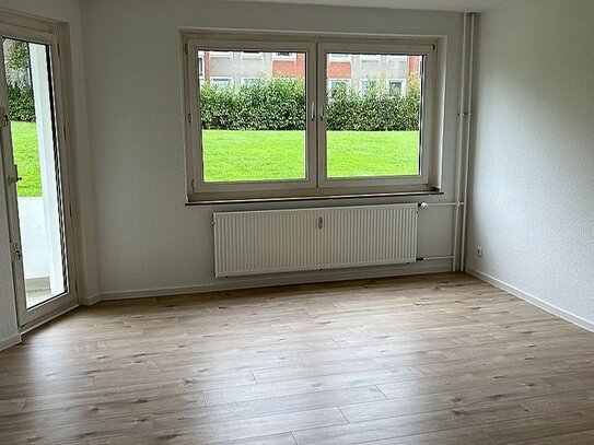 Frisch sanierte 3 Zimmer Wohnung im Erdgeschoss