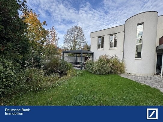 Haus-in-Haus Bauart: Geräumige Wohnung mit idyllischem Garten und modernem Komfort!