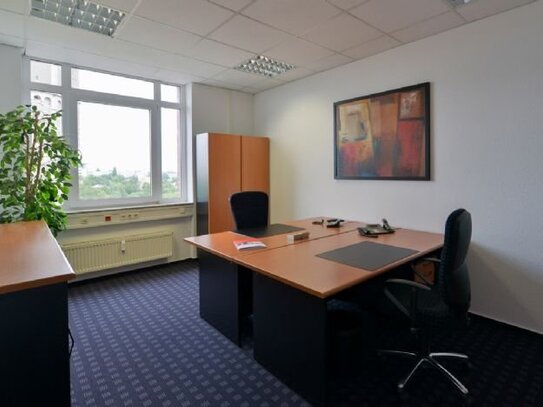 Büro 17 m² + 15 m² Nebenfl. inkl. NK, und Parkplätze - für 1 - 2 AP