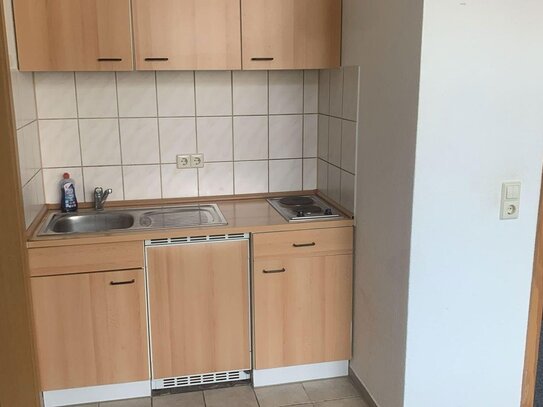 1-Zimmer-Apartment 19m2 in Stgt-Obertürkheim bei S-Bahn zur Miete