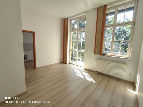 Helle, barrierefreie 2-Raumwohnung mit Balkon und Fahrstuhl