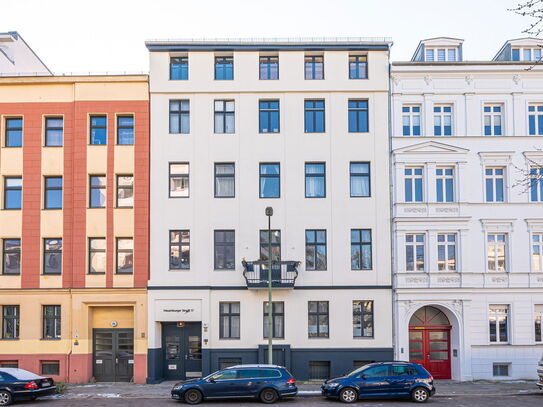 9-Zimmer Wohnung mit 198 m² in Kreuzberger renoviertem Altbau