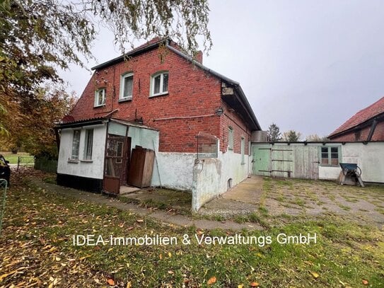 Sanierungsfähige Doppelhaushälfte in Pöglitz zu verkaufen!