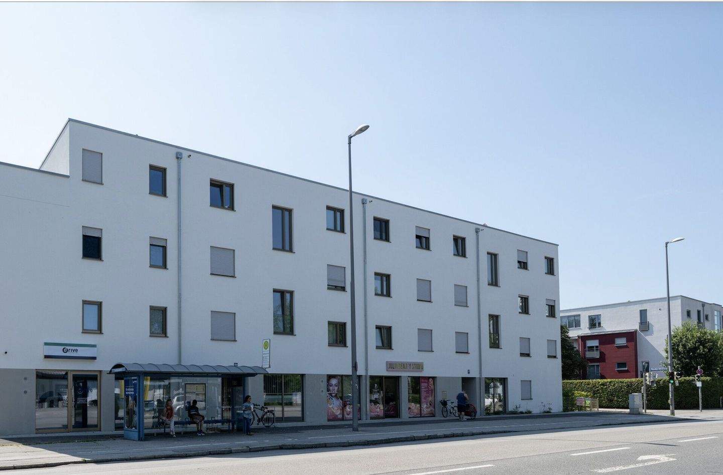 Neuwertige 2-Zimmer-EG-Wohnung mit Terrasse & top öffentlicher Anbindung