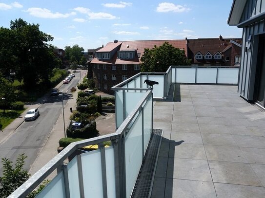 Penthouse Wohnung über 2 Ebenen mit großflächiger Dachterrasse, ruhig und zentral in 21244 Buchholz