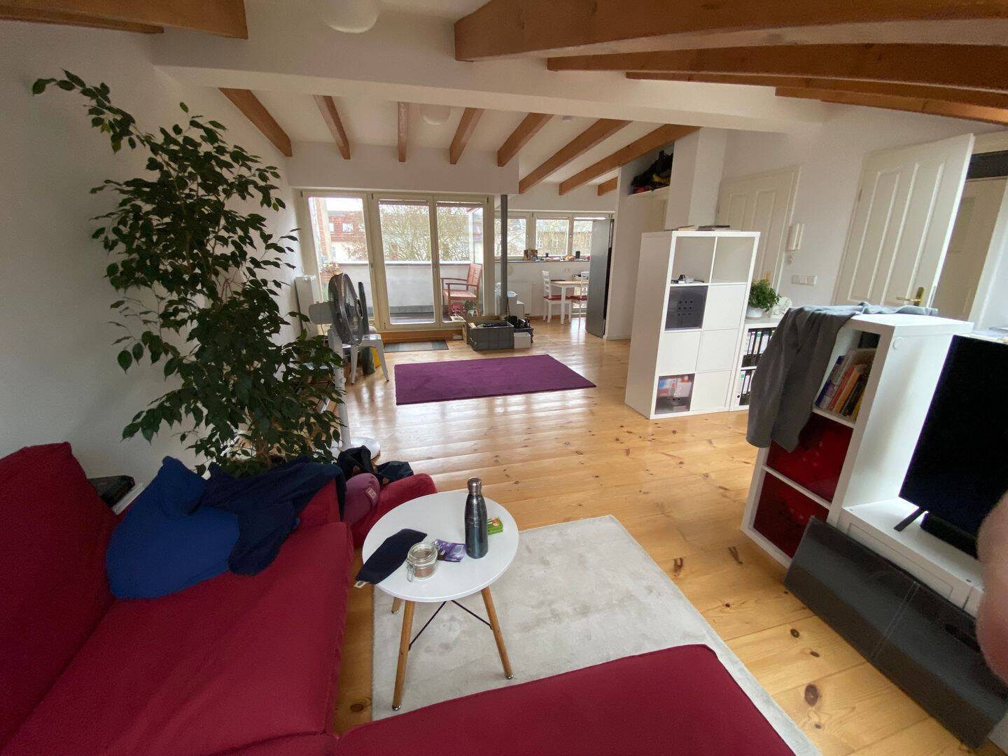 Helle Maisonette-Wohnung in saniertem Altbau - Photo 1