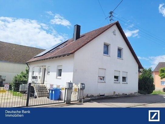 Dachgeschosswohnung mit Balkon und Speicherraum