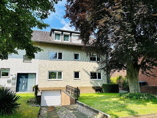 Großzügige 4-Zimmerwohnung mit Balkon und Garage in zentraler Lage von Bonn-Beuel