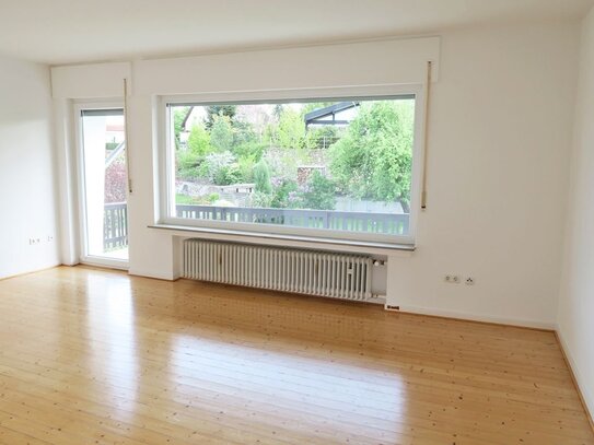 Schöne 3,5 Zimmer-Wohnung mit großem Balkon in Bad Oeynhausen - Südstadt / Nähe Herzzentrum