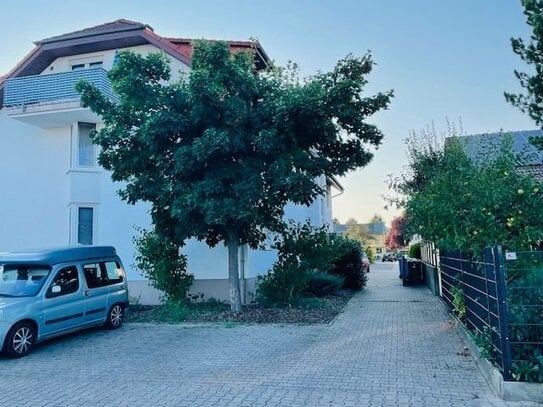 Gemütliche DG - Wohnung in ruhiger Lage von Waghäusel/Wiesental