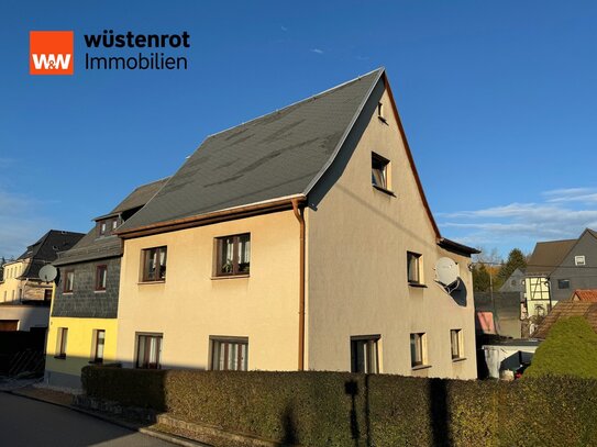 Schönes Eigenheim für ein oder zwei Familien in Seitenstraße von Mülsen - mit Doppel-Carport