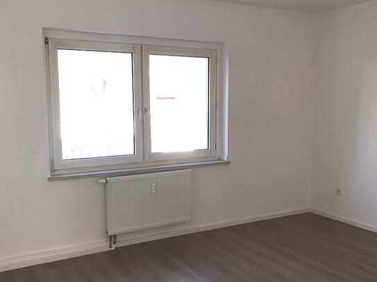 Helle 3 Zimmer Wohnung mit Balkon im 3. Obergeschoss